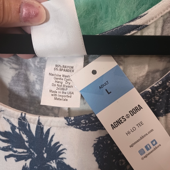 Agnes and Dora White and Blue High Low Pineapple Print T-shirt Size L - Picture 9 of 10